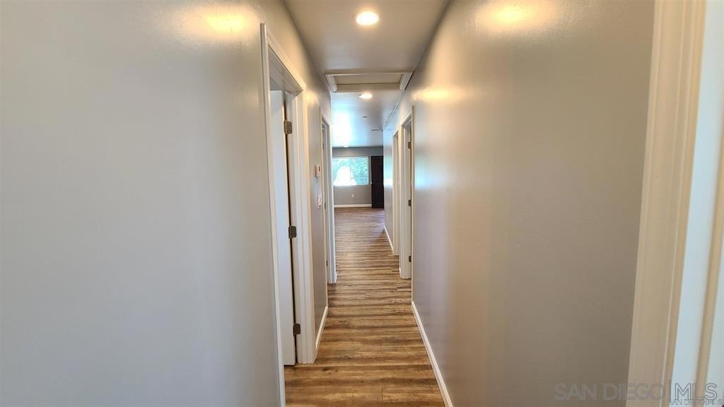 8834 Valencia St - Photo 18