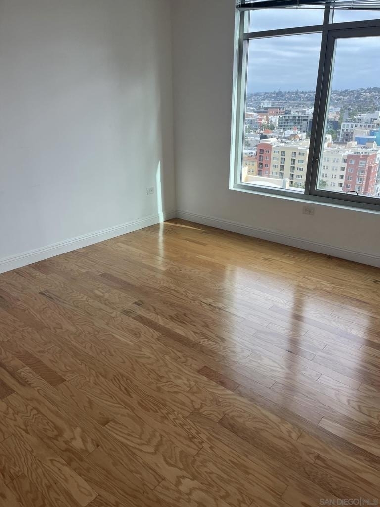 425 W Beech - Photo 17