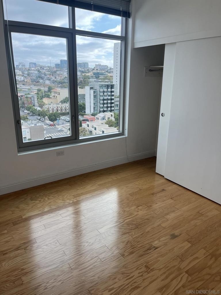 425 W Beech - Photo 15