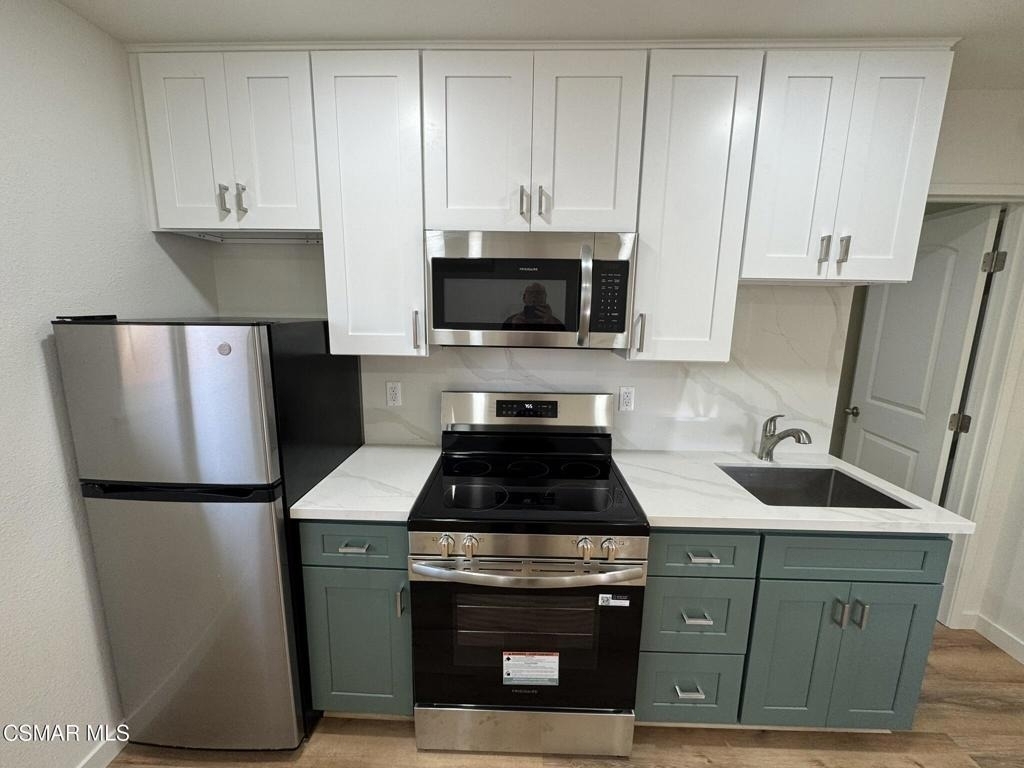 1281 Hartley Avenue - Photo 2
