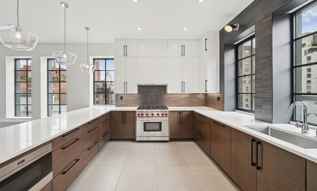 East 80th Street - Photo 3