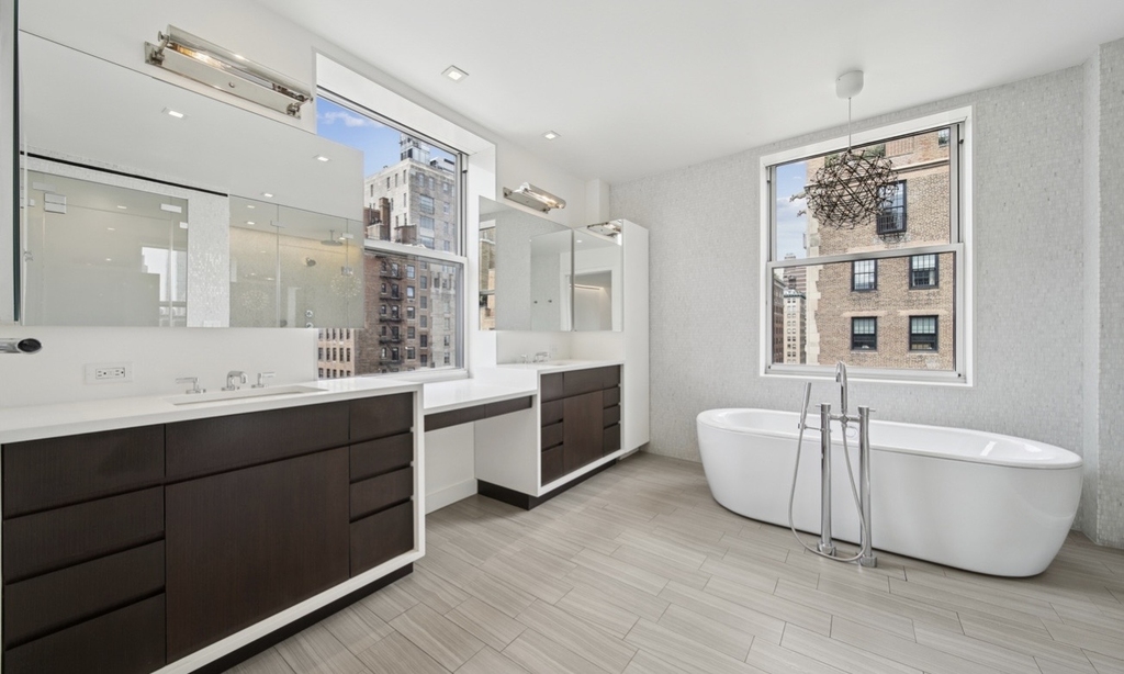 E 80th St and Lexington Ave - Photo 9