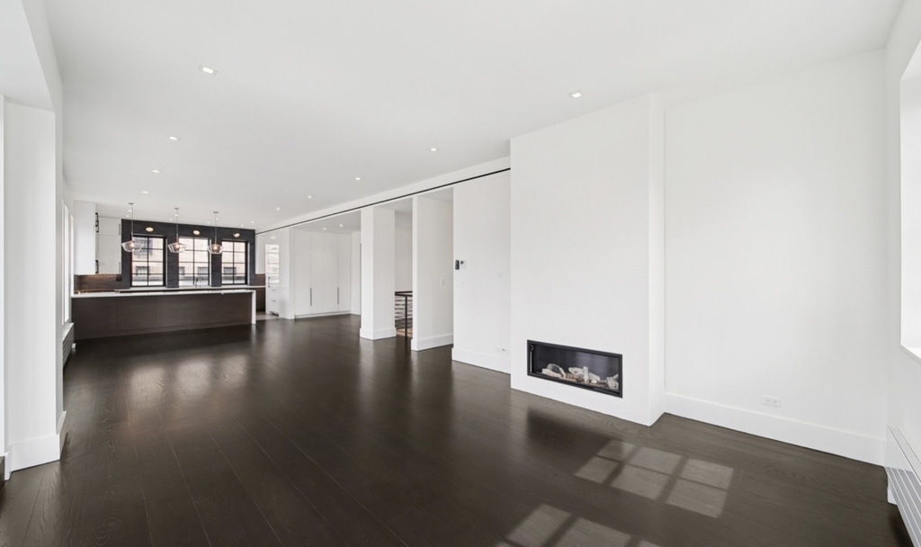 E 80th St and Lexington Ave - Photo 2