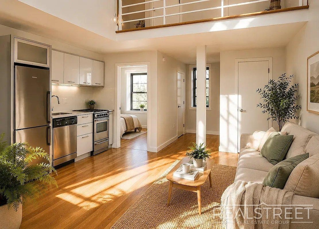 96 Dupont Street - Photo 0