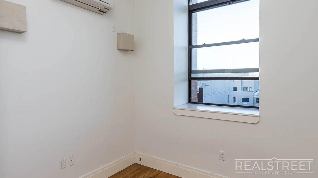 17 Monitor Street - Photo 9