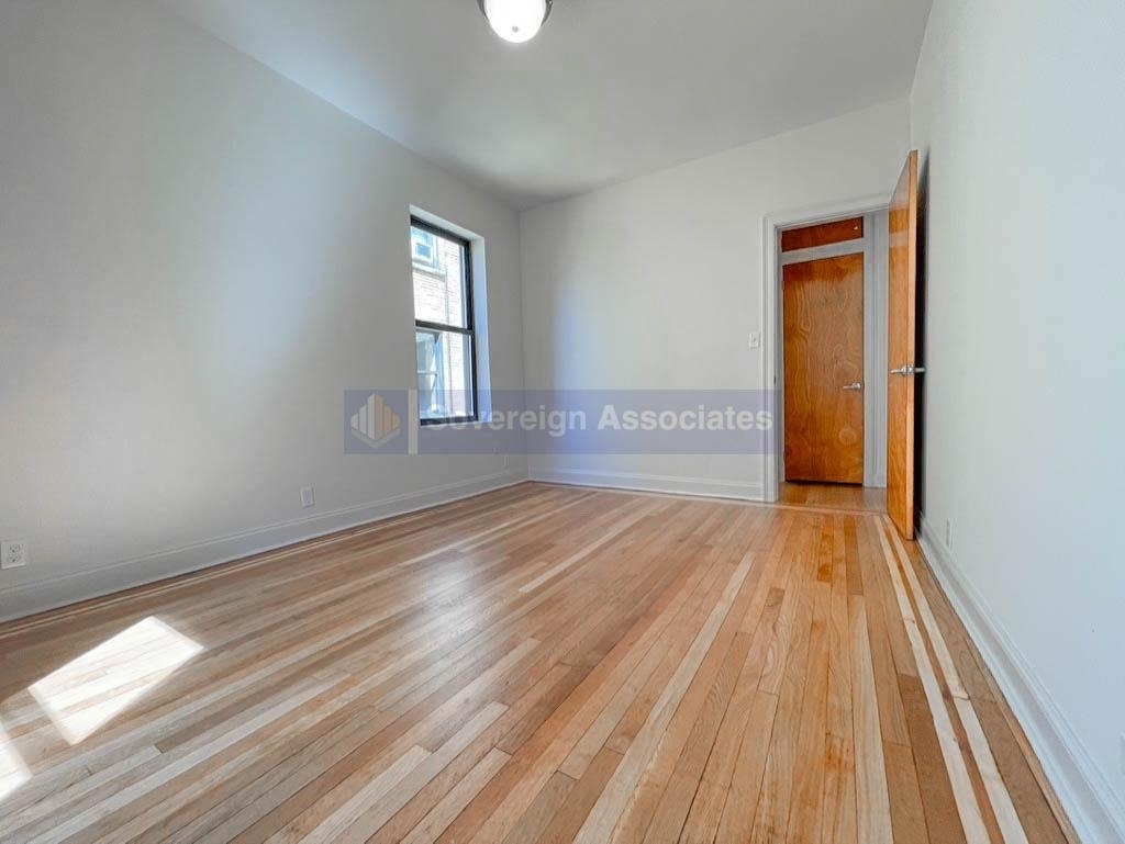 664 West 163rd Street - Photo 8