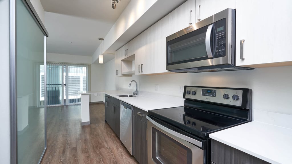 10720 5th Ave Ne - Photo 9