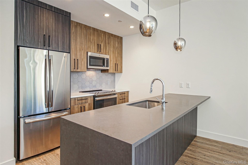 39 Washington Avenue - Photo 2