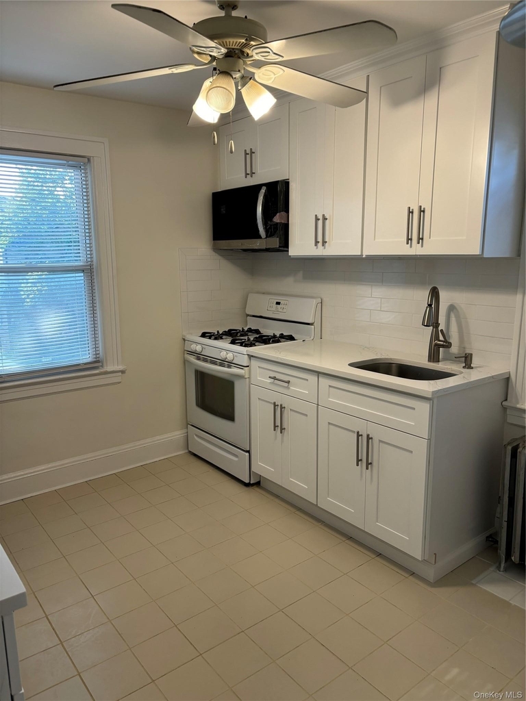 181 Violet Avenue - Photo 2