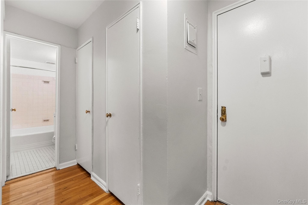 700 Scarsdale Avenue - Photo 9