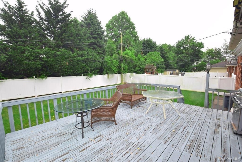 51 Whitman Avenue - Photo 22