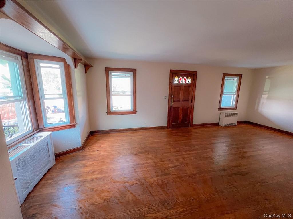 109 L Street - Photo 3