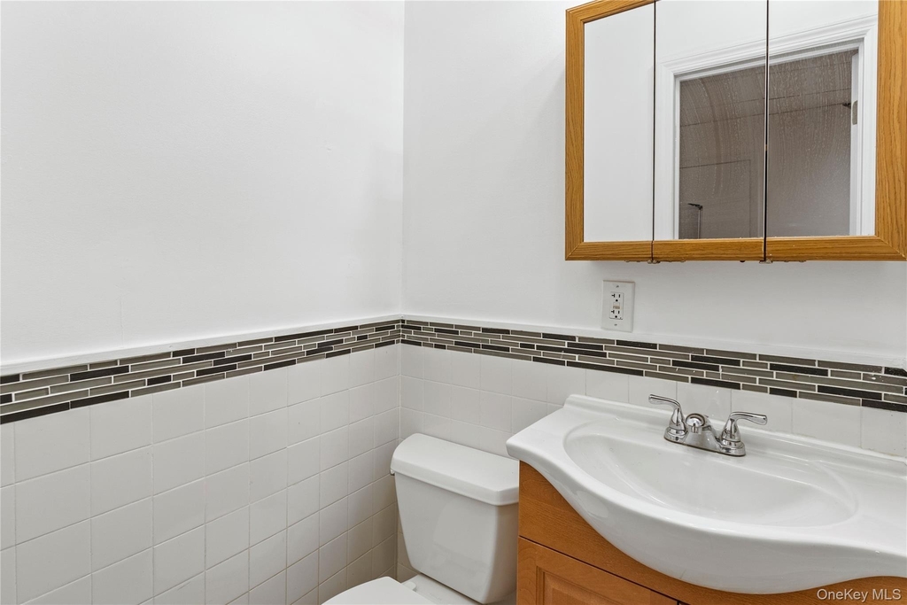 14 Bayville Avenue - Photo 3