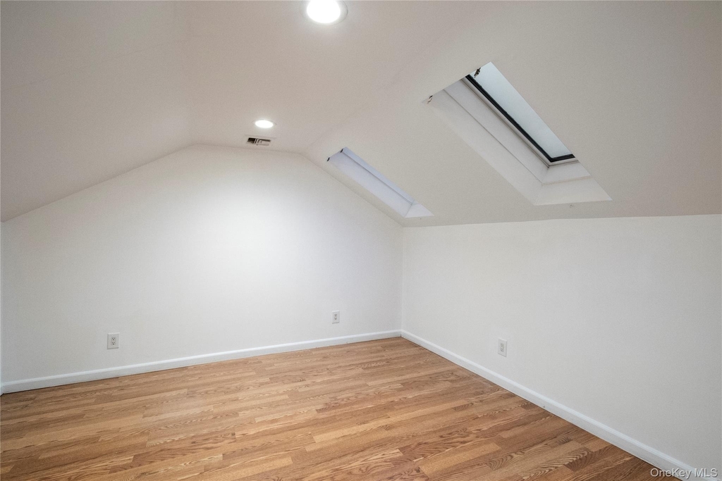 14 Bayville Avenue - Photo 2