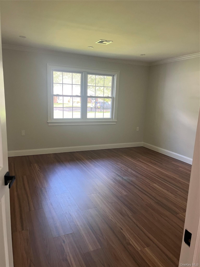318 Woodbridge Drive - Photo 10
