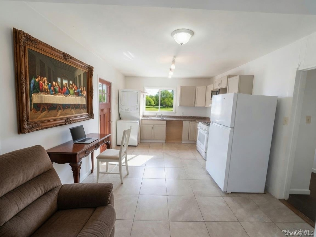 31 Spring St, #1 - Photo 1