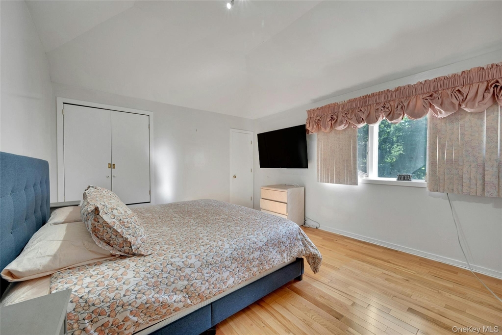 2 Meadowwood Lane - Photo 17