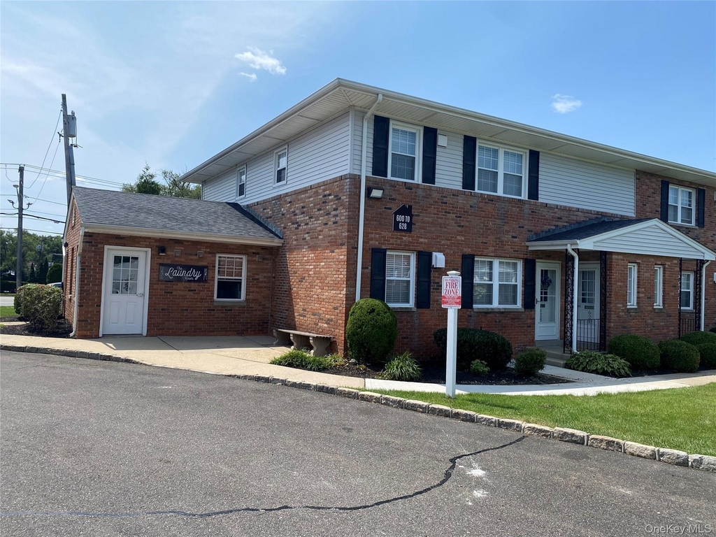 216 Kensington Lane - Photo 3