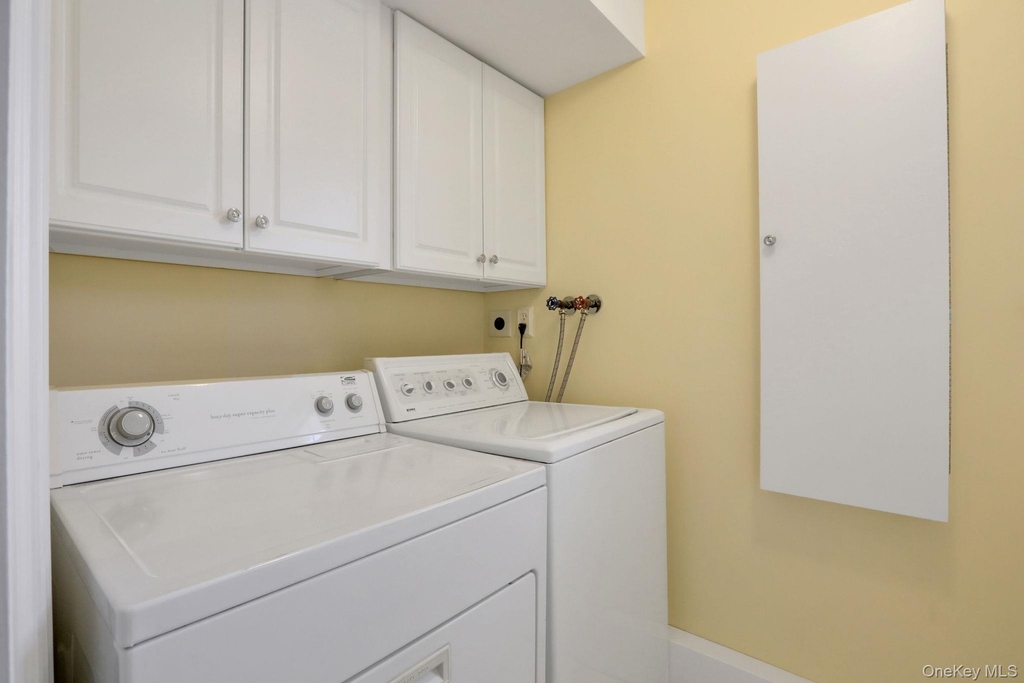 411 Albany Avenue - Photo 3