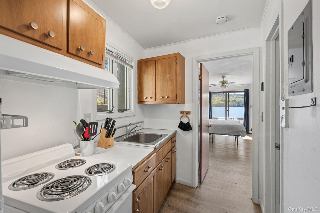 194 Jersey Avenue - Photo 1