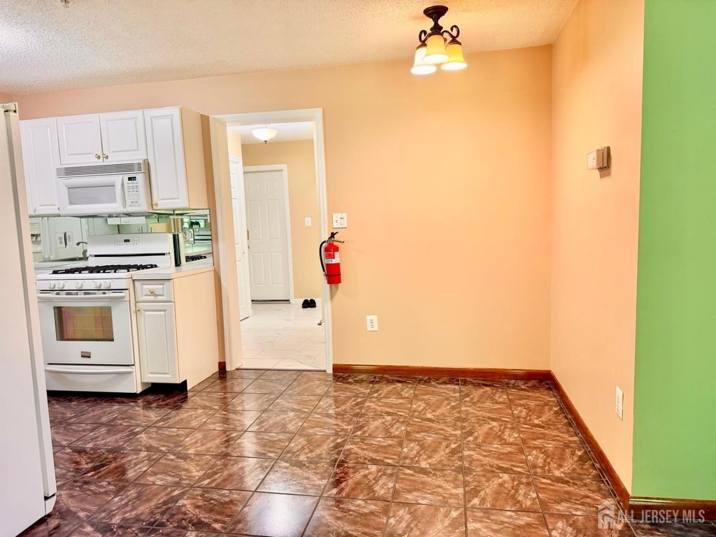191 Prestwick Way - Photo 12