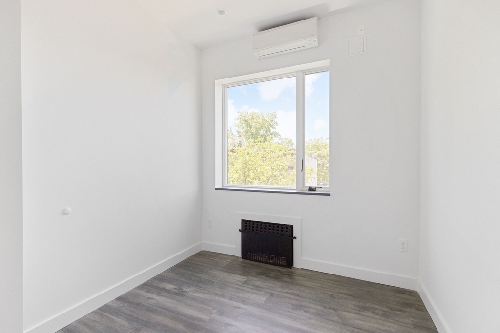 4623 5th Avenue - Photo 2