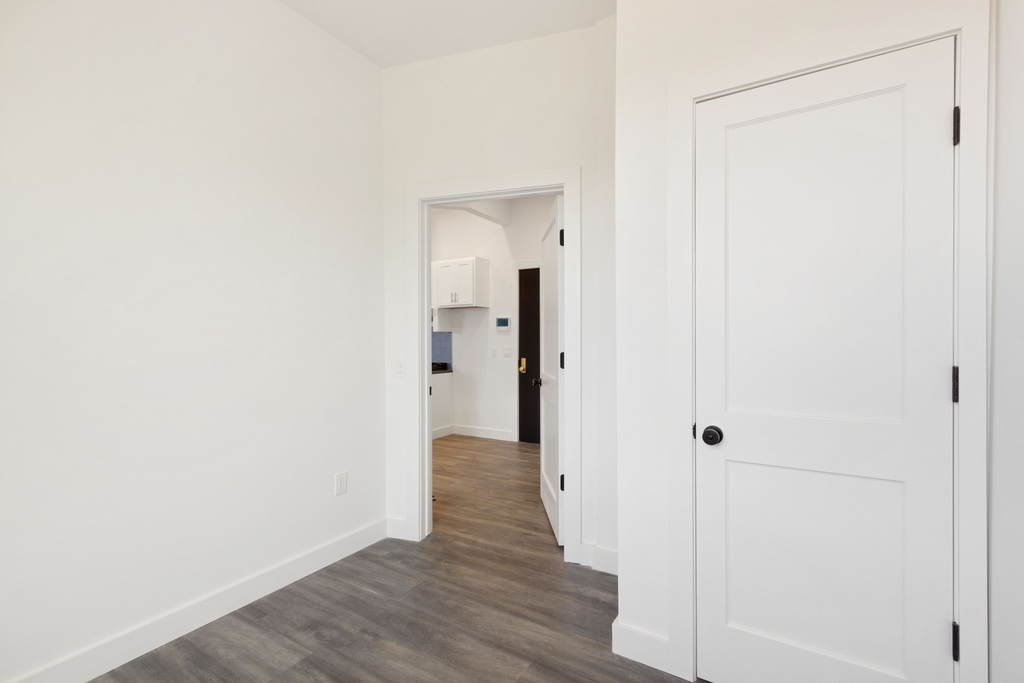 4623 5th Avenue - Photo 5