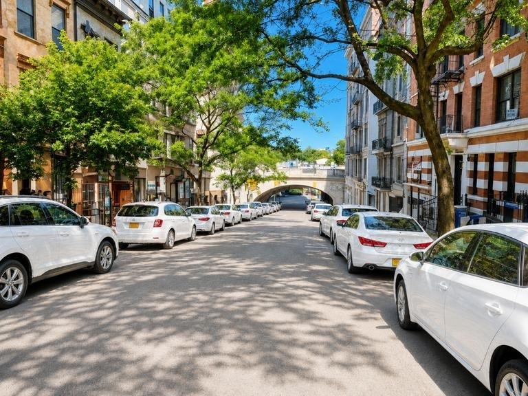 628 W 138th Street - Photo 6