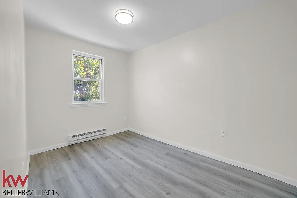 94-27 83rd Street - Photo 4