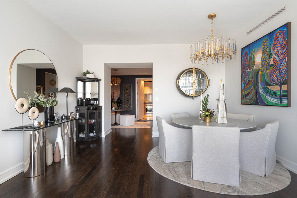 151 E 58th Street - Photo 2