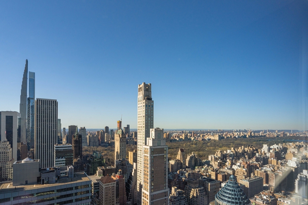 151 E 58th Street - Photo 12