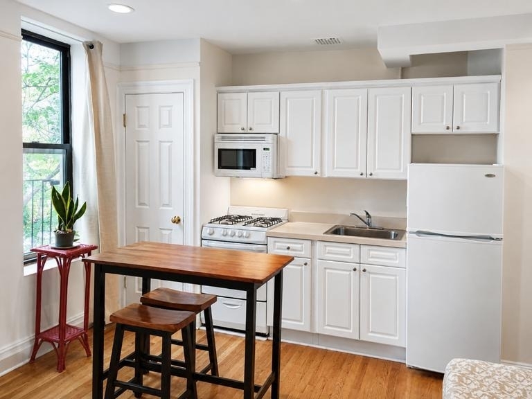 515 W 122nd Street - Photo 0