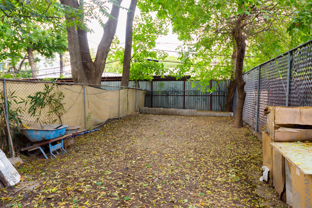 1301 Park Place - Photo 5