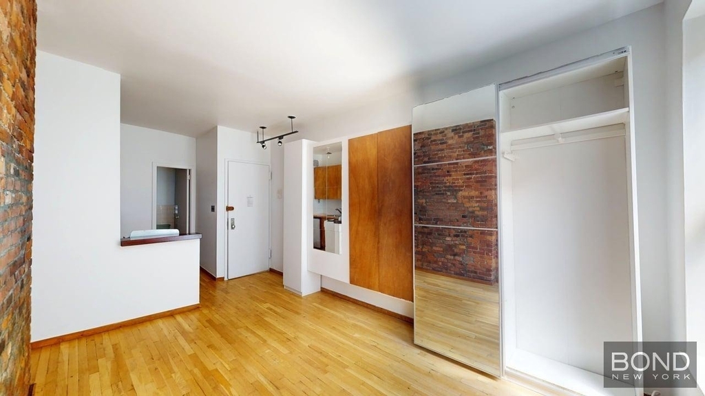 123 W 3rd Street - Photo 0