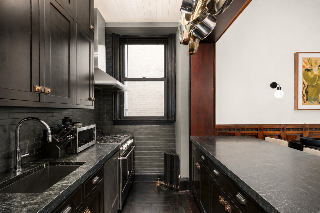44 Remsen Street - Photo 6