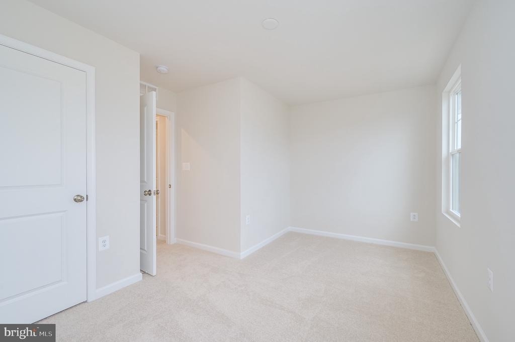 82 Coolidge Avenue - Photo 24