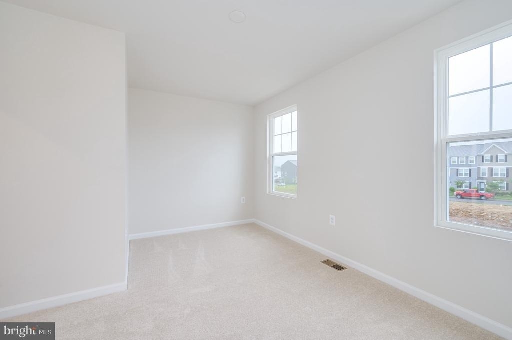 82 Coolidge Avenue - Photo 23