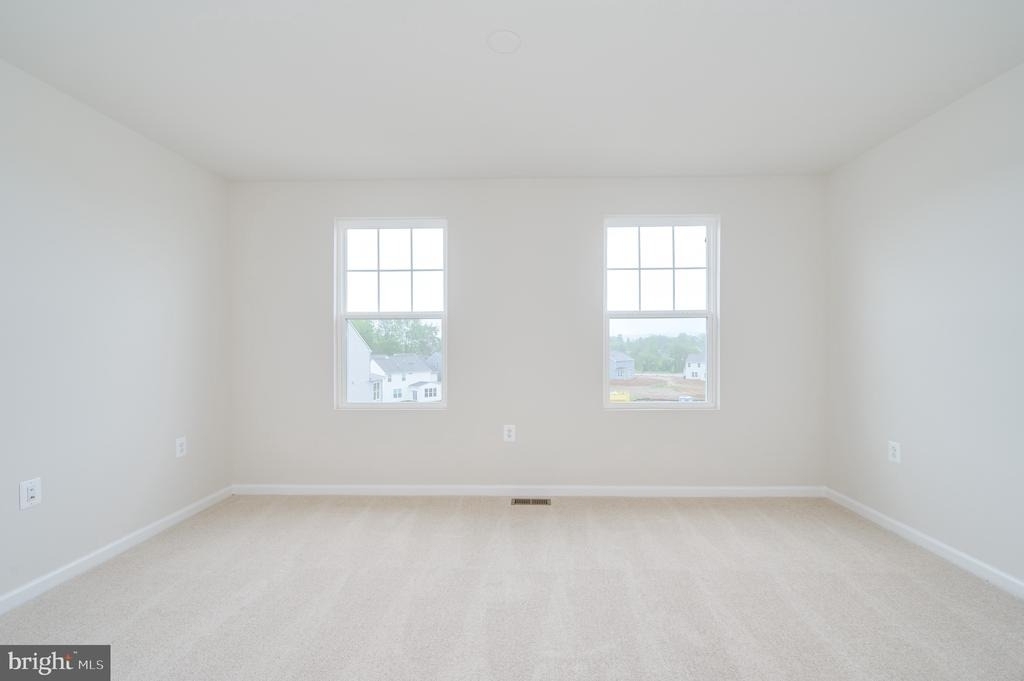 82 Coolidge Avenue - Photo 18
