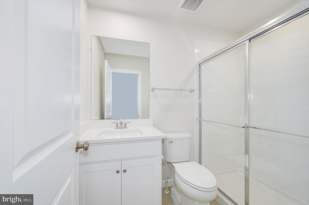 82 Coolidge Avenue - Photo 21