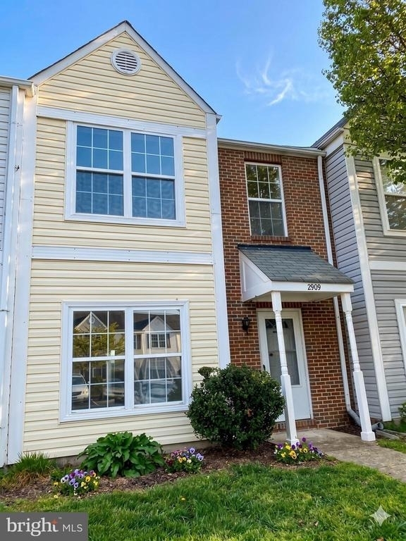 2909 Broyhill Court - Photo 0