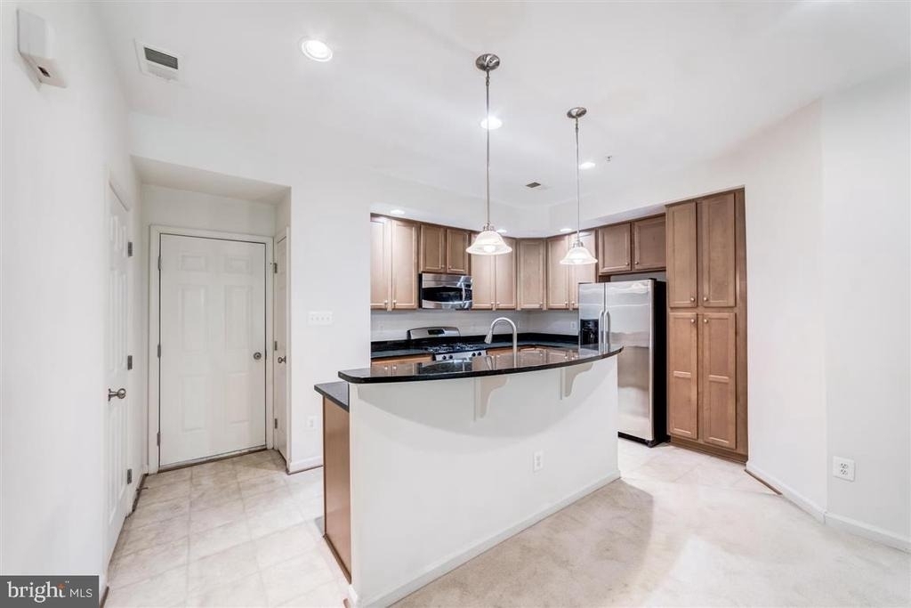 2513 Eastbourne Drive - Photo 7