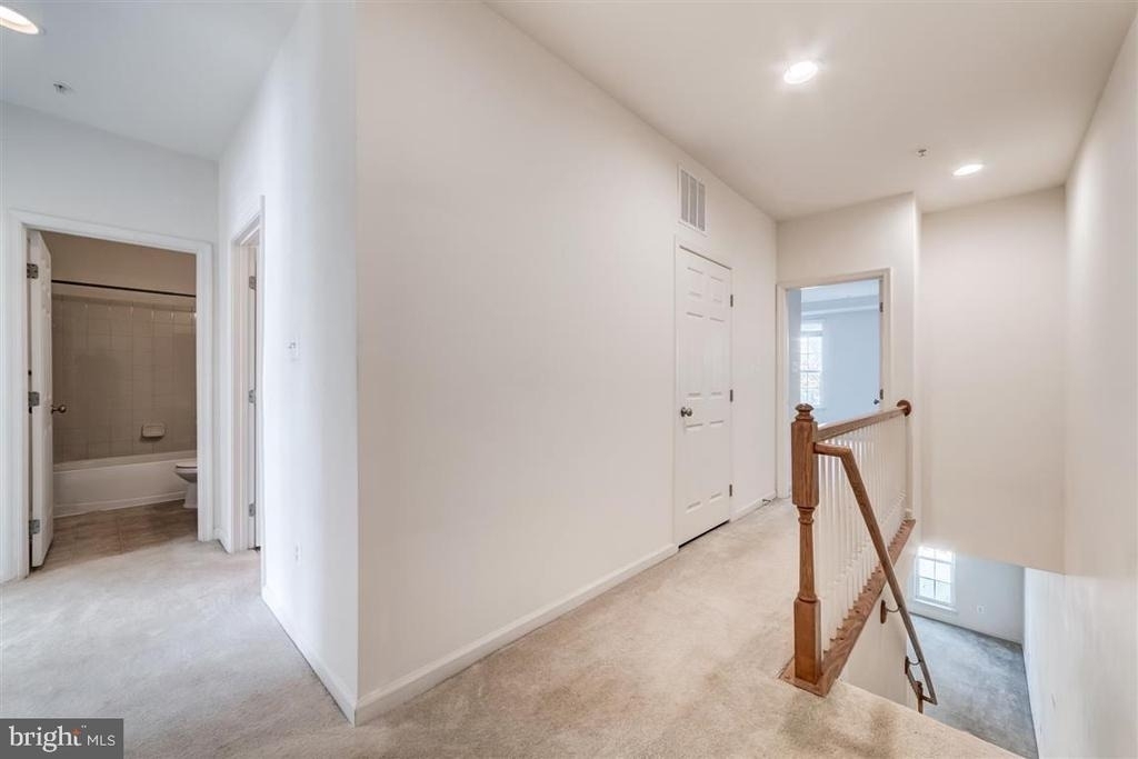 2513 Eastbourne Drive - Photo 15