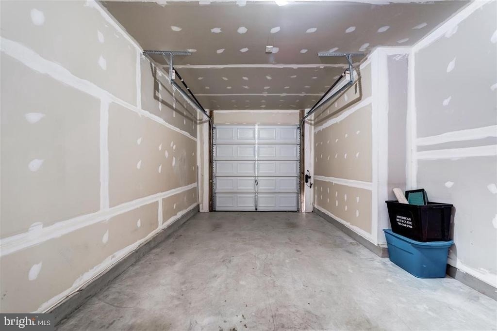 2513 Eastbourne Drive - Photo 17
