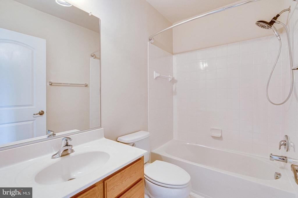 43472 Hopestone Terrace - Photo 22