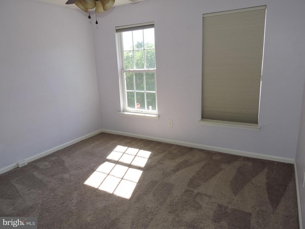 21844 Ladyslipper Square - Photo 15