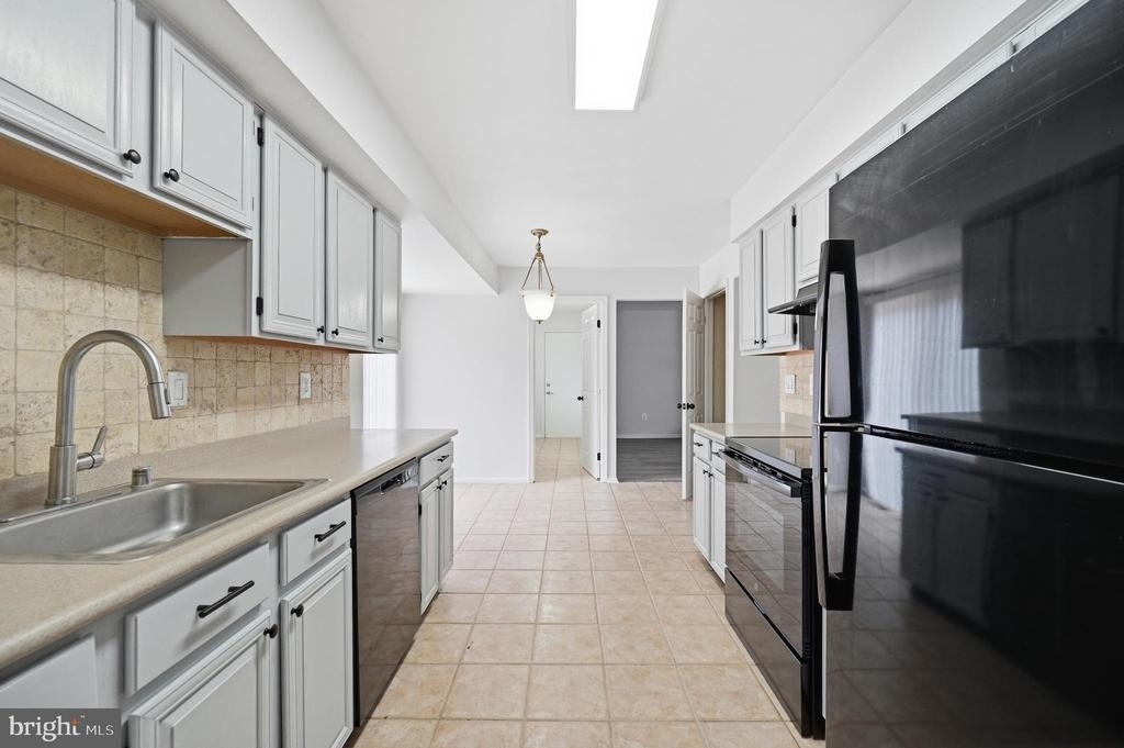 10609 Oxford Court - Photo 38