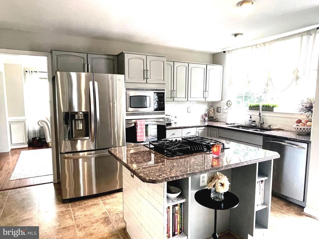20411 Middlebury Street - Photo 1