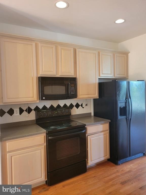 43799 Maison Blanc Square - Photo 5
