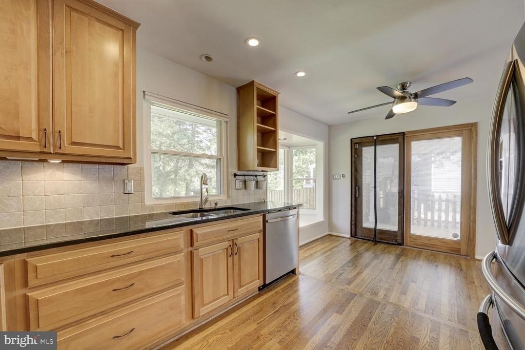 8112 Karl Road - Photo 7