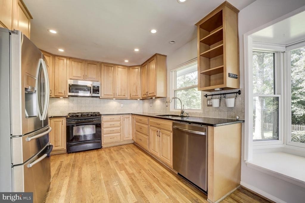 8112 Karl Road - Photo 5